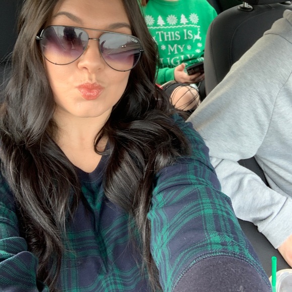 Meet your Posher, Racks_2_Riches - Picture 6 of 7